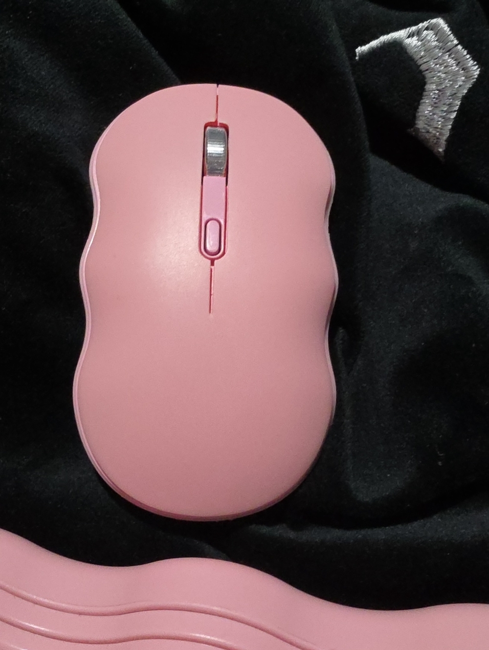 Ijoy Pink Mobile Keyboard And Mouse - Picture 5 of 6